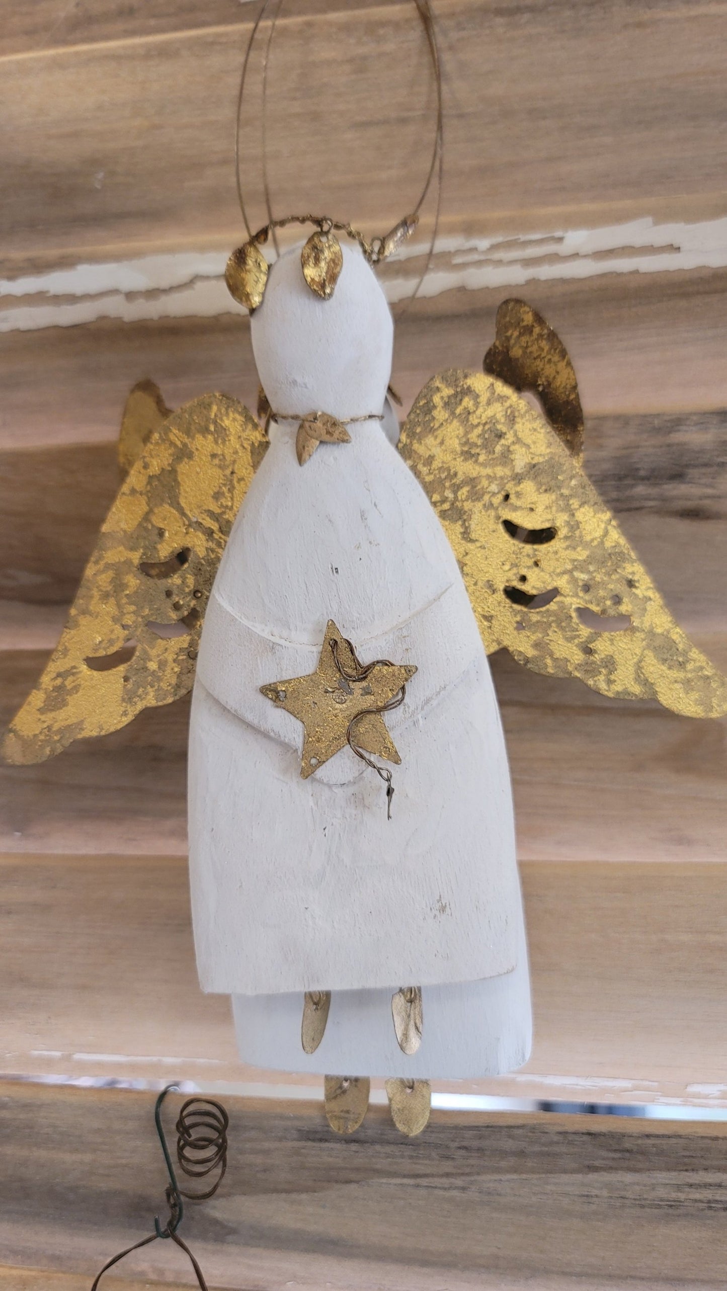 Angel w/Gold Wings Ornament