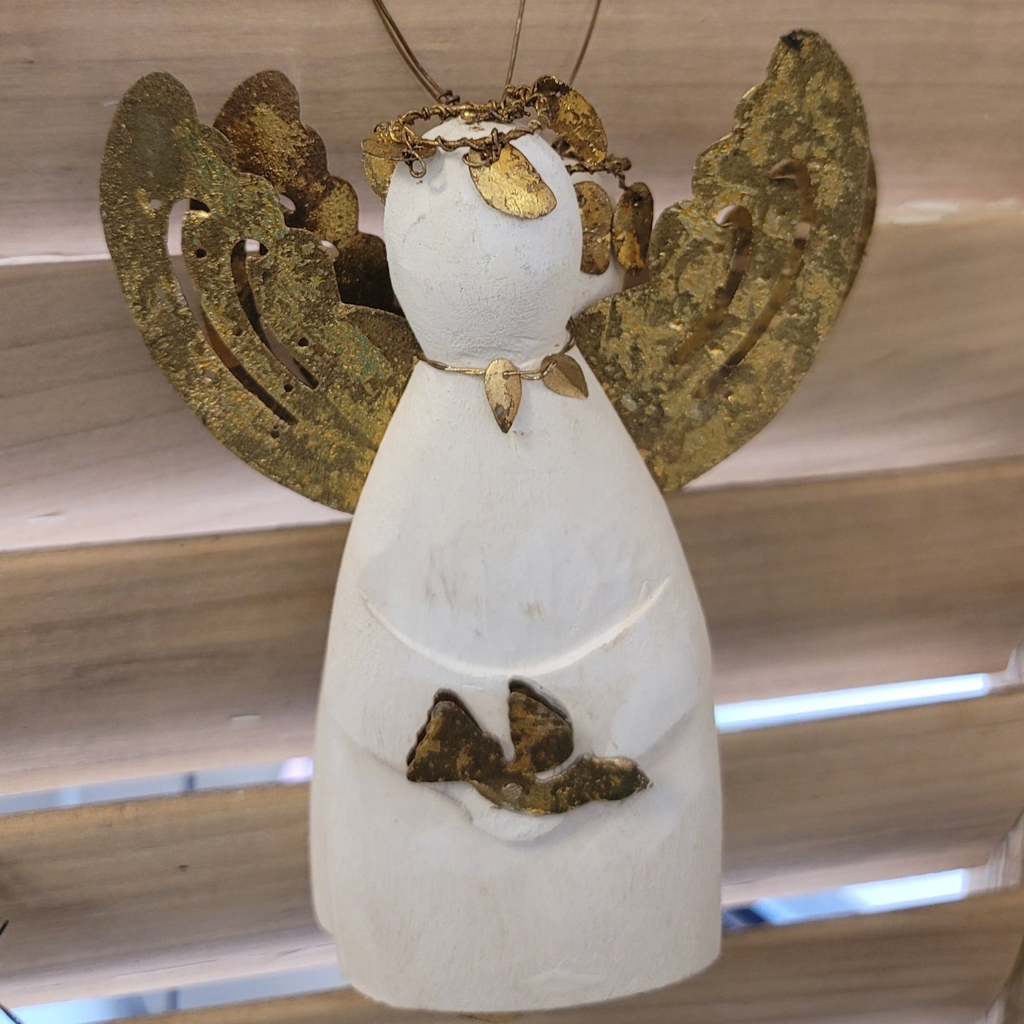 Angel w/Gold Wings Ornament